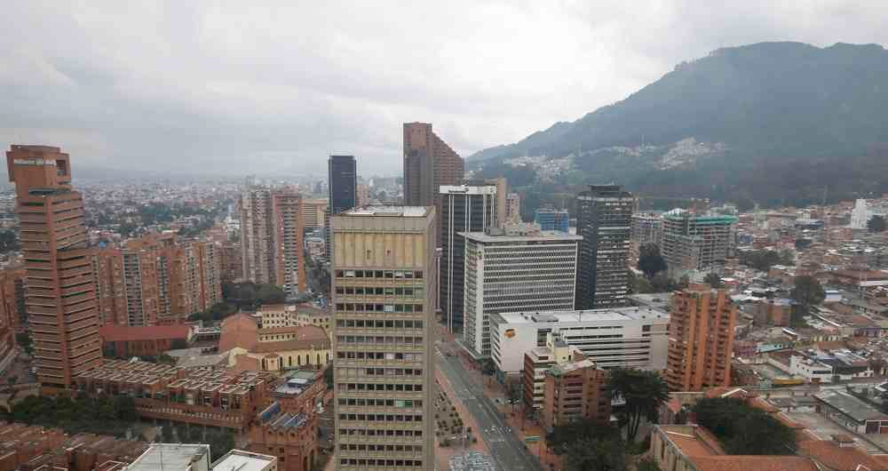 Alerta amarilla en hospitales de Bogotá.