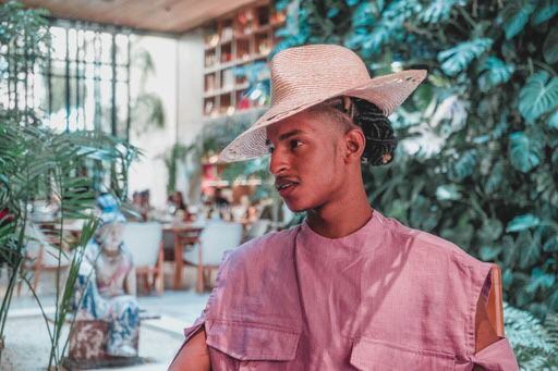 Esteban Sinisterra indicó que busca continuar enviando un mensaje social a través de la moda.