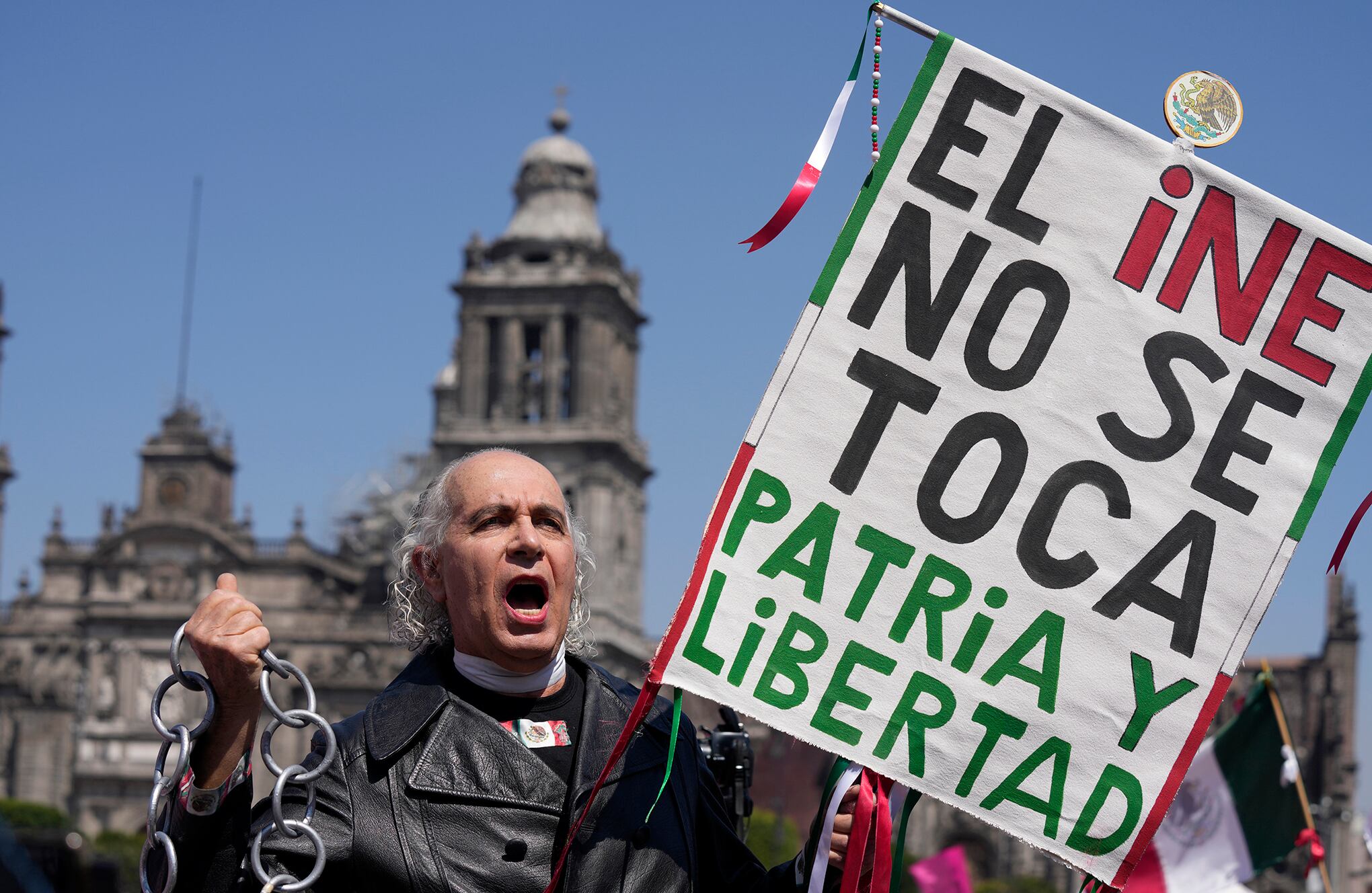 En imágenes : Miles de personas protestan en el Zócalo de la Ciudad de México