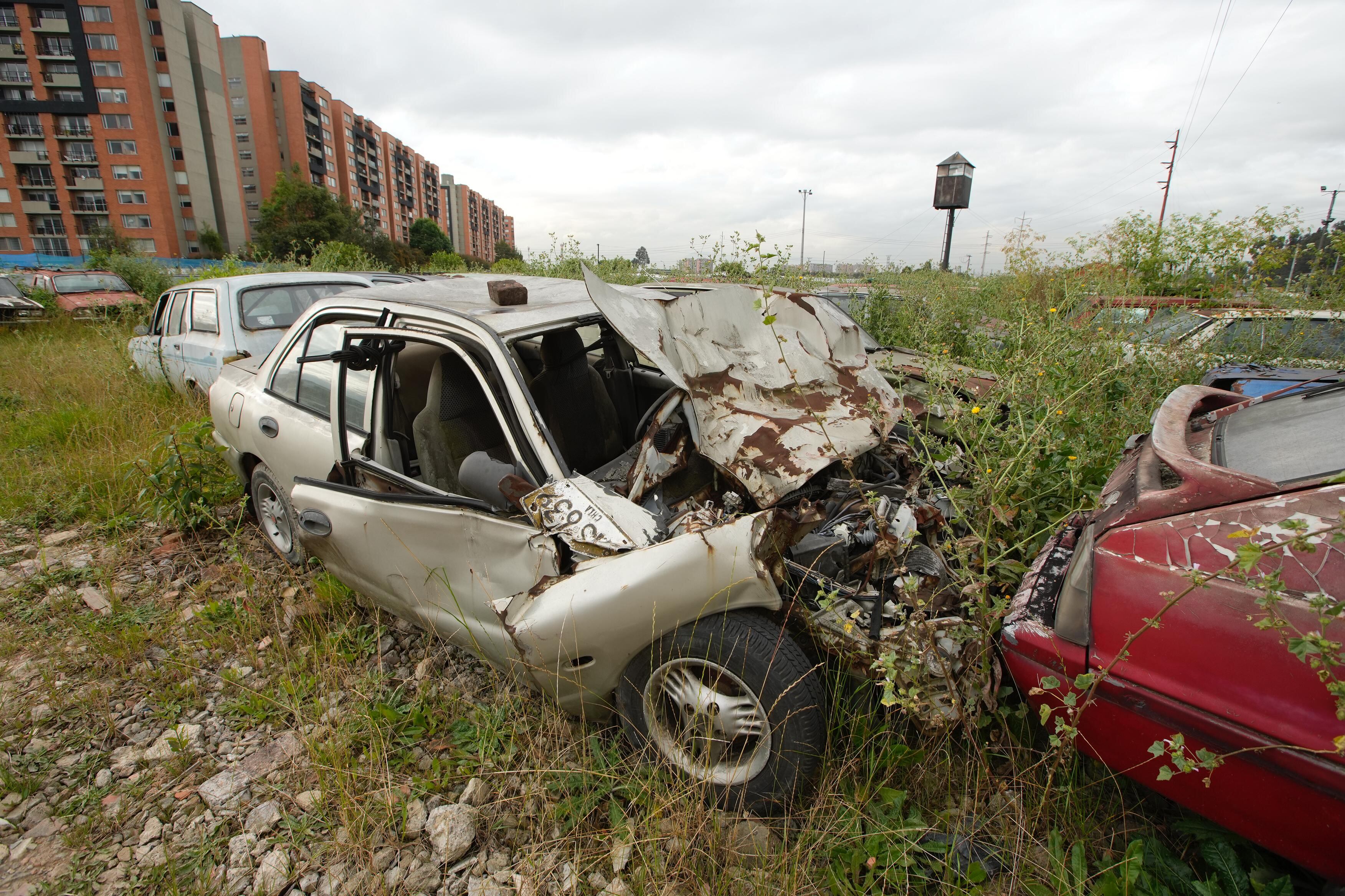 Carro en los patios de Bogotá