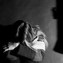 Las hipótesis apuntan a que el padre agredió a la menor a golpes hasta conducirla a la muerte.