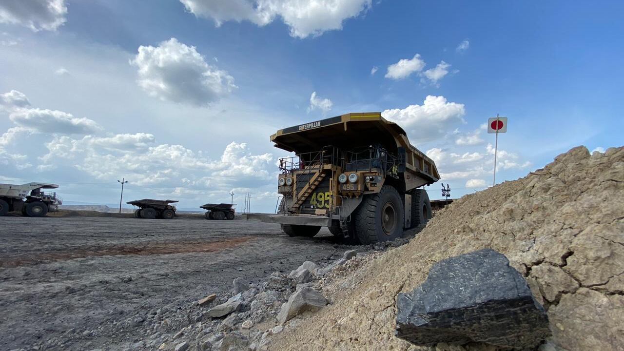 Los camiones siguen parados en el Cerrejón. Solicitan convocar a tribunal de arbitramento