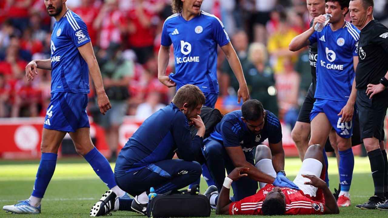 Imegen posterior al golpe de Taiwo Awoniyi.