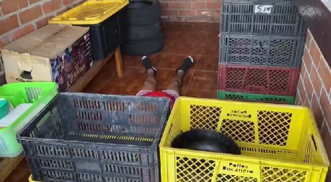 El cuerpo fue encontrado en la zona de bar de la finca.