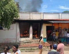 Imagen del incendio en la Registraduría de Gamarra, Cesar.