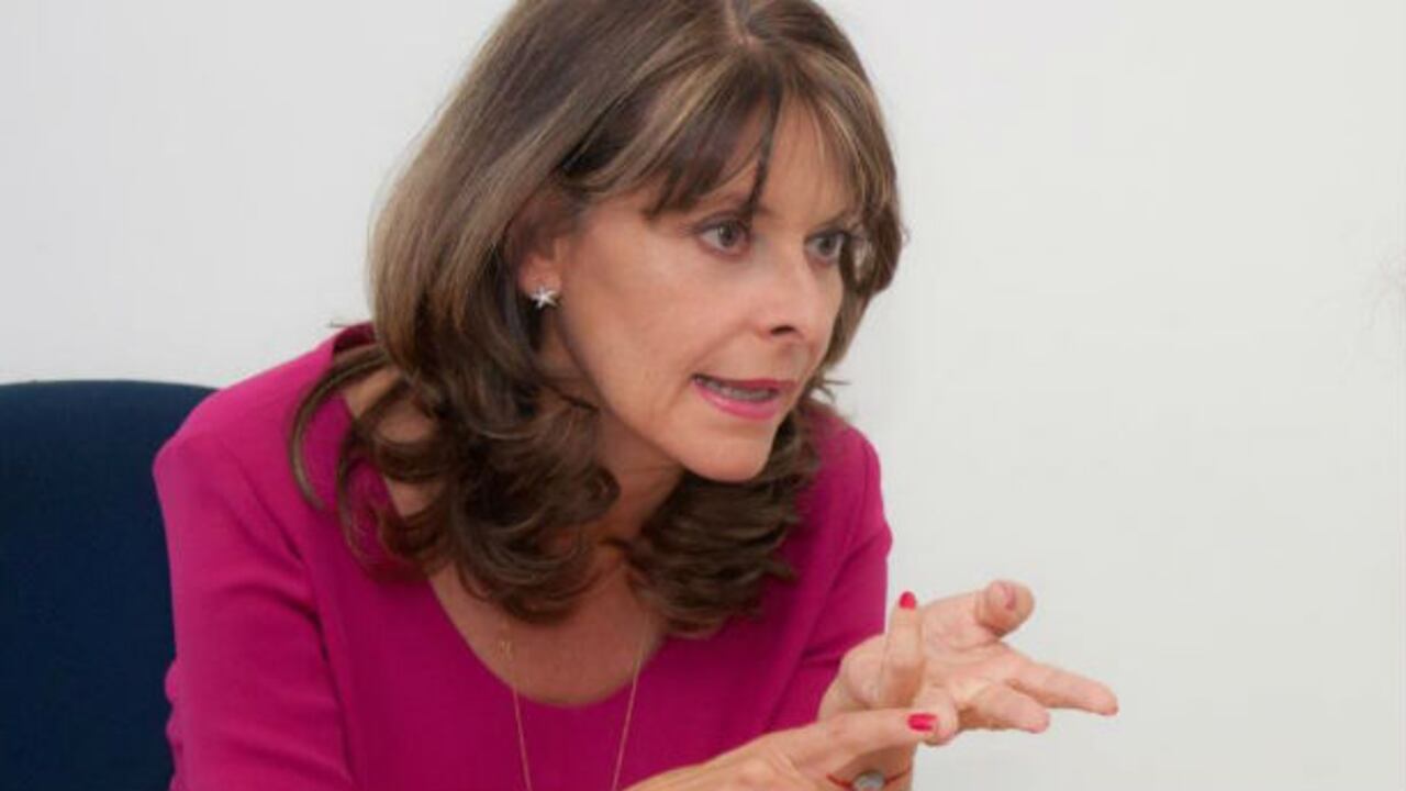 La exministra de Defensa decidió apartarse de la posición de la bancada frente al plebiscito.