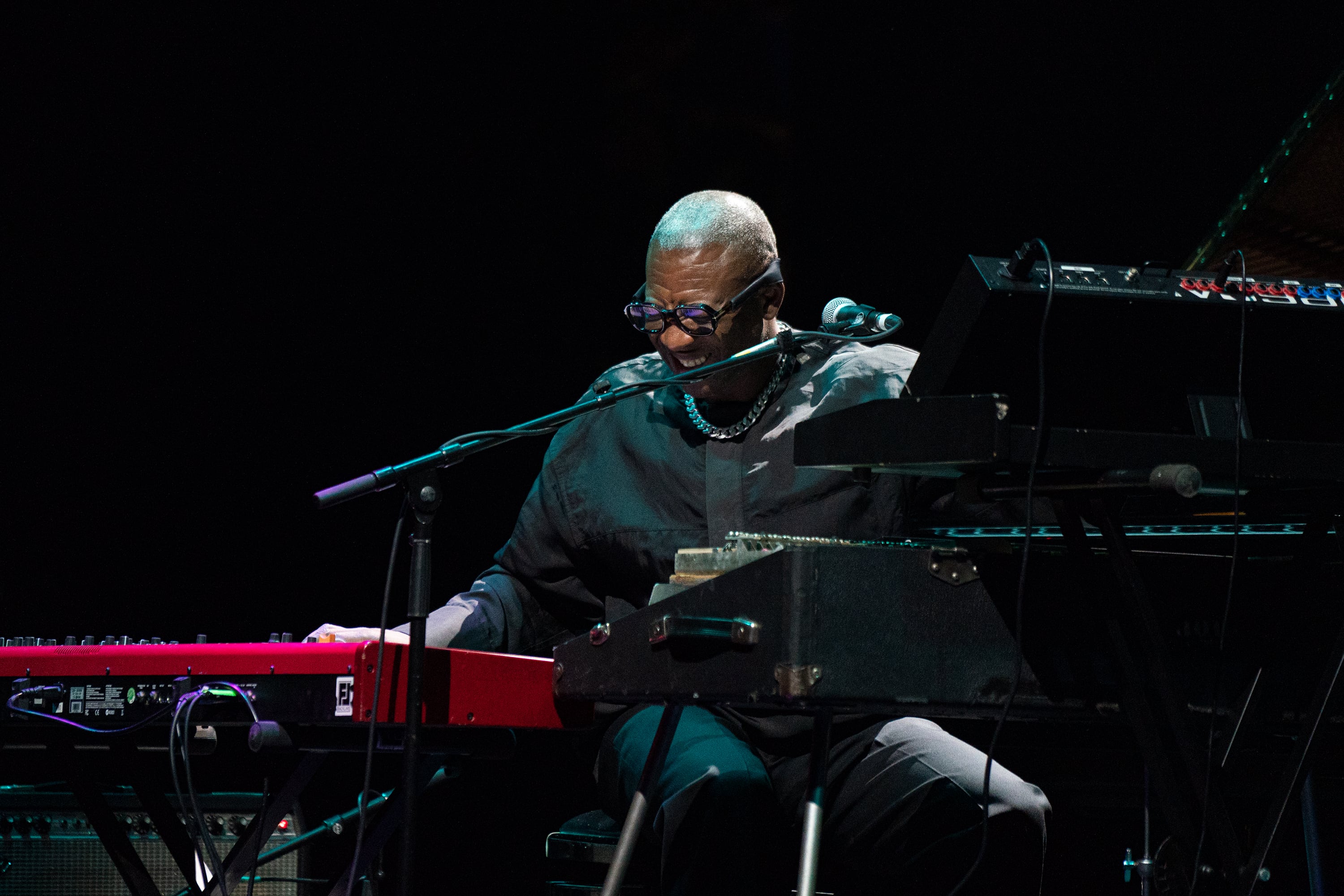 ‘Tomorrow Comes The Harvest’: Jeff Mills, Prabhu Edouard y Jean-Phi Dary le rinden tributo a Tony Allen en Bogotá