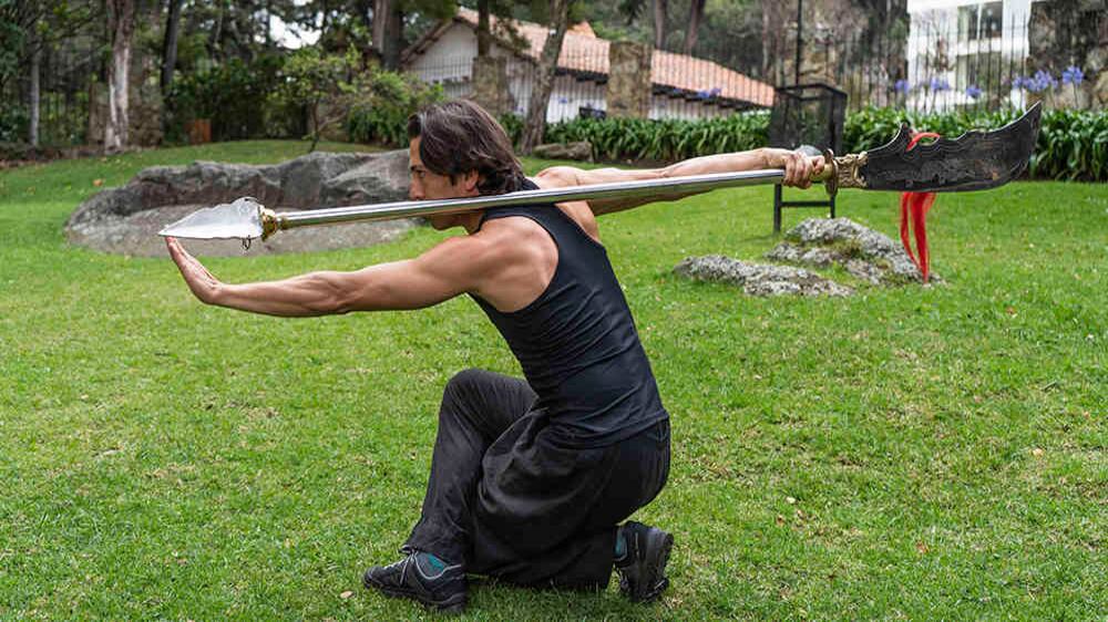 Pablo Martínez es campeón mundial en el manejo de las armas tradicionales guan dao y vianze. 