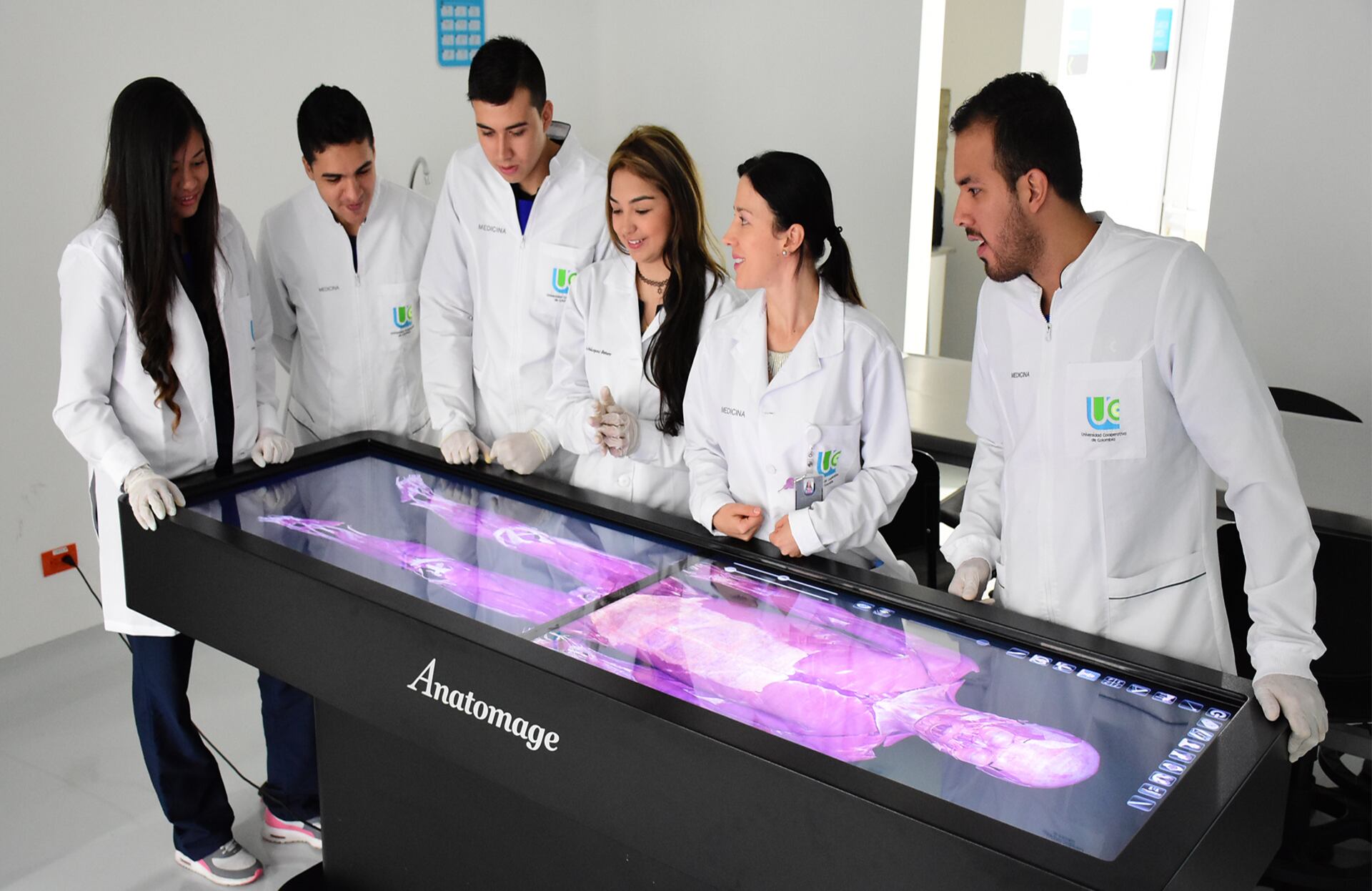 Las estrategias de inclusión y equidad de género están teniendo impacto incluso en los núcleos cercanos de estudiantes y profesores de la Universidad Cooperativa.