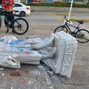 Así quedó la estatua de Cristóbal Colón derribada en Barranquilla.
