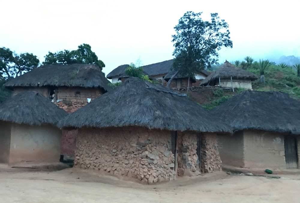 Así lucía el pueblo Seynimin antes de la tragedia. FOTO: Jhorllana Romero