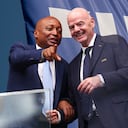 Patrice Motsepe y Gianni Infantino. El presidente de la Confederación Africana de Fútbol (CAF) le da su espaldarazo al actual presidente de Fifa