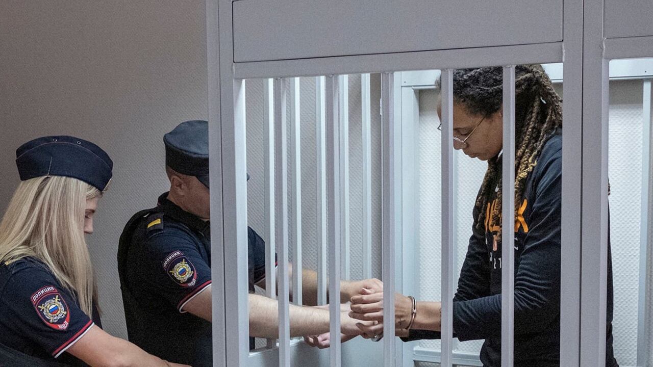 Brittney Griner seguirá detenida por las autoridades de Rusia