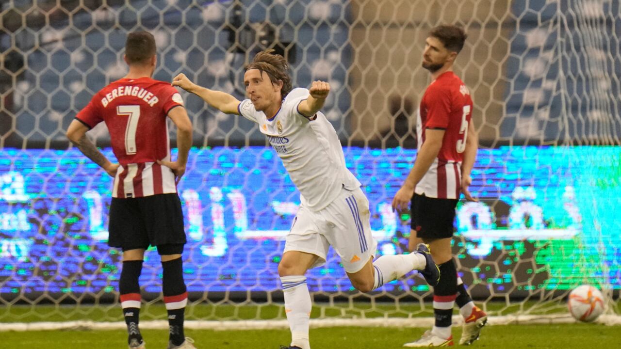 Los merengues dieron el golpe ante los leones en la final de la Supercopa.