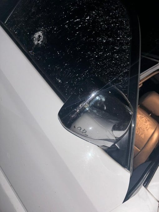 Así quedó el vehículo tras el atentado contra el alcalde de Tibú, Richard Claro