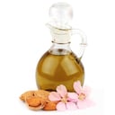 9. Para combatir la celulitis utiliza en la mañana y en la noche aceite de almendras. Dado su contenido de oleínas y ácido linoléico y glicérico, el aceite de almendras es un efectivo lubricante para la piel.©Pinterest