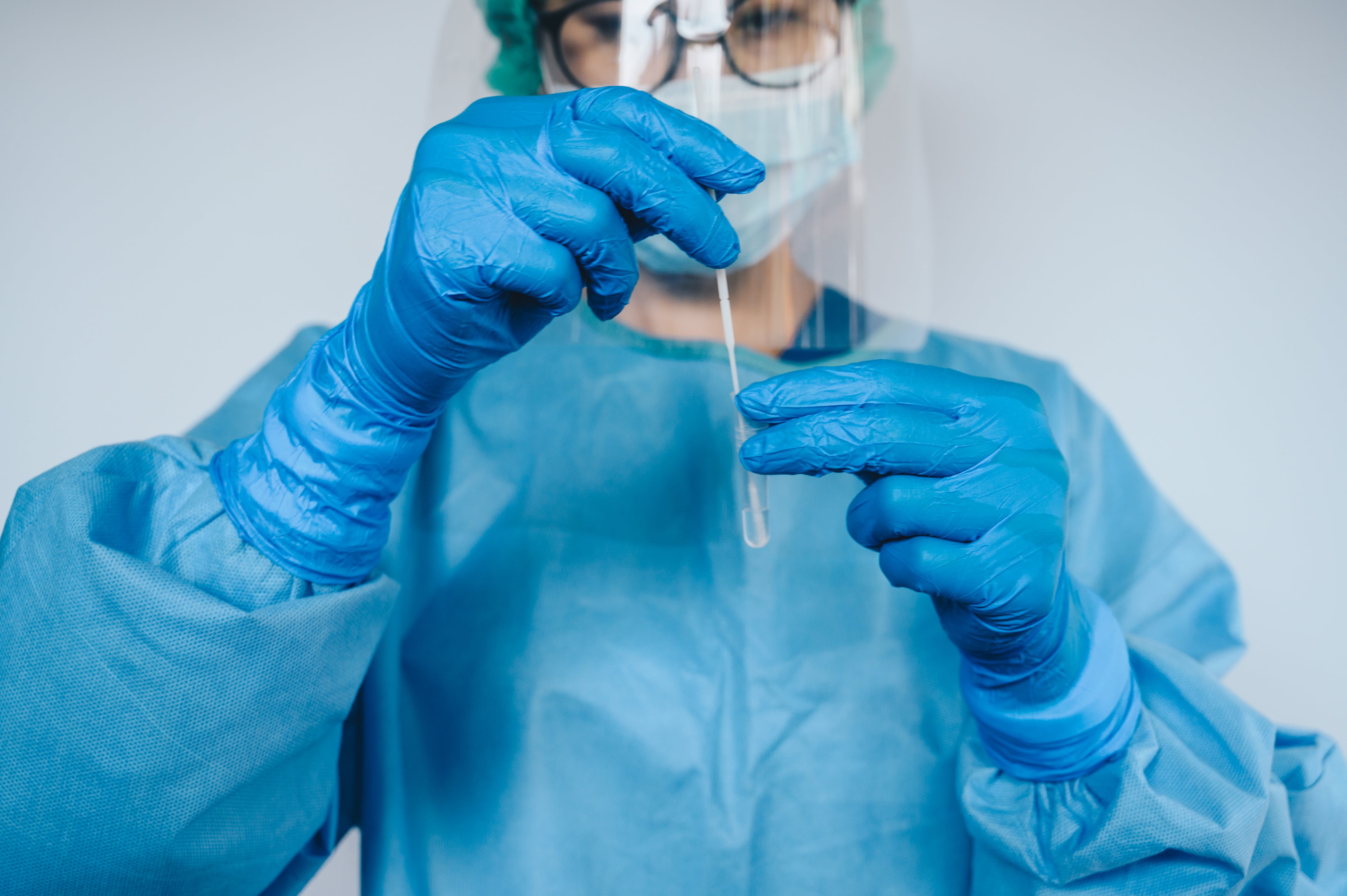 La exposición a estos hongos podría derivar en infecciones graves, afectando la mucosa nasal y, en casos extremos, provocando infecciones en el torrente sanguíneo