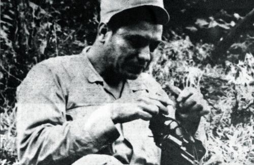 Manuel Marulanda tenía una memoria prodigiosa y le encantaba mantenerse actualizado. Tenía por costumbre levantarse a las 4:30 de la mañana y se acostaba a las 8 de la noche. 