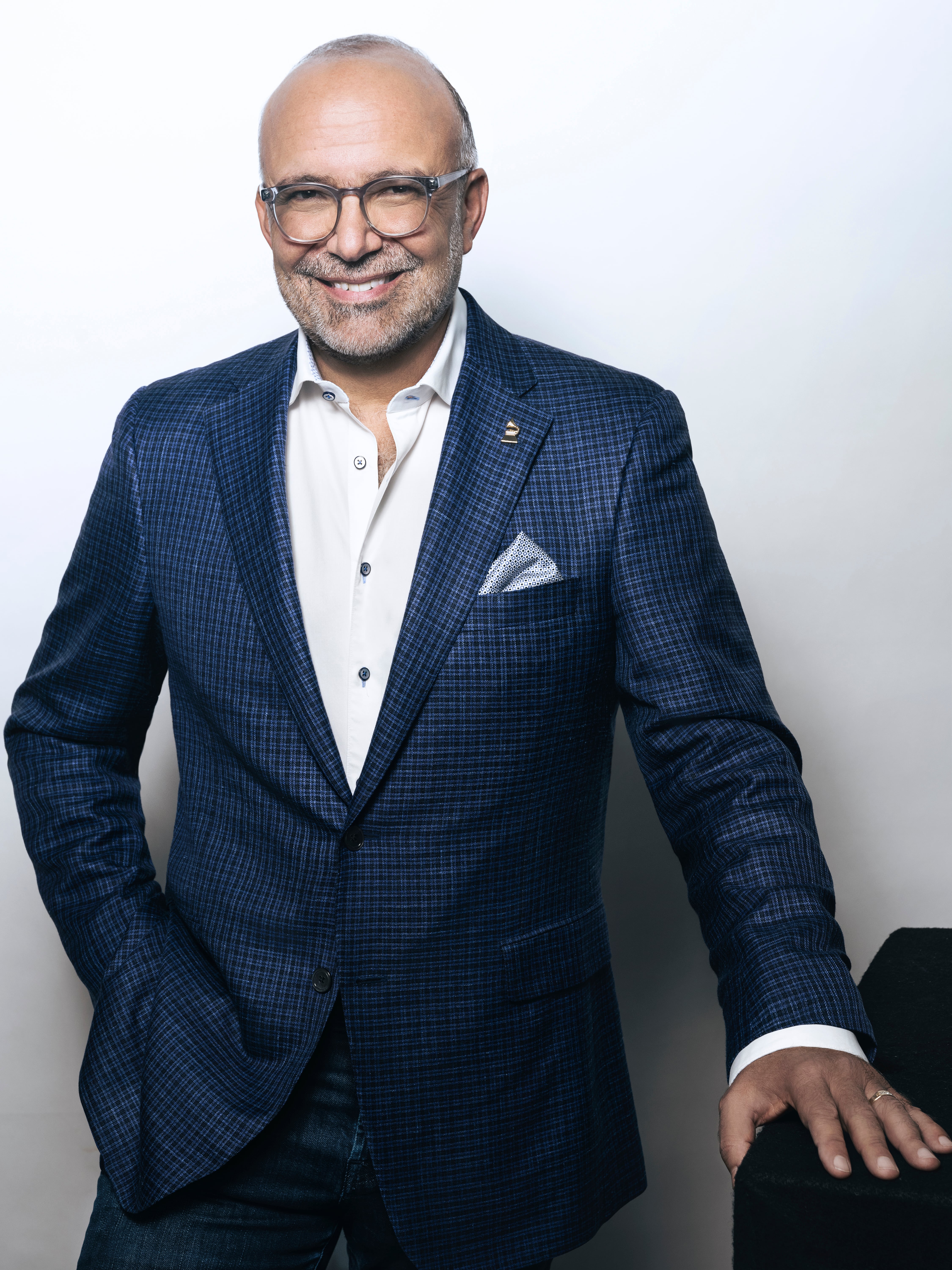Manuel Abud asumió el cargo de CEO de La Academia Latina de la Grabación en agosto de 2021, tras unirse a la organización en 2019 como Chief Operating Officer