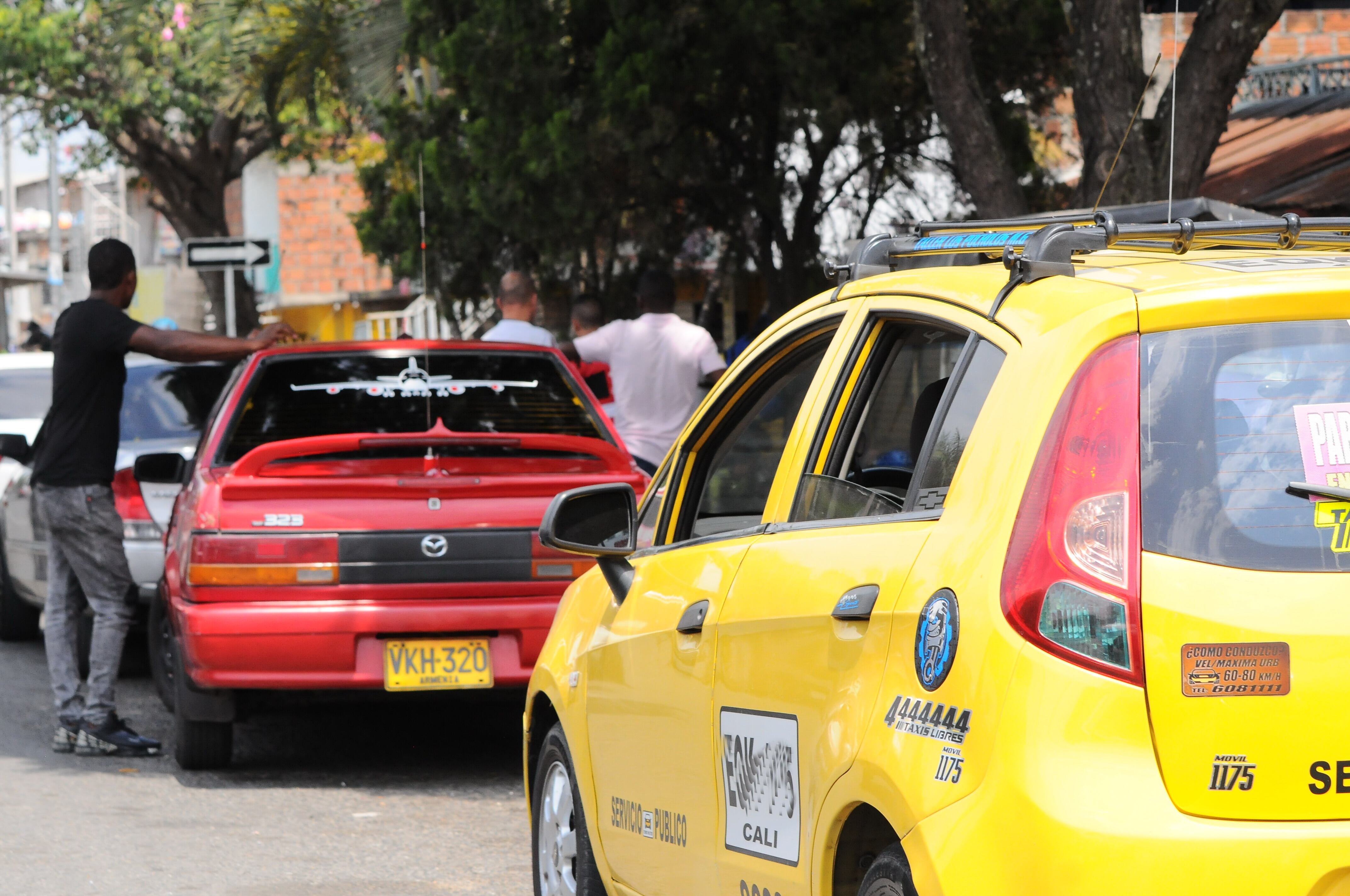 Cali: Gran controversia en la ciudad ha generado la propuesta del alcalde Jorge Iván Ospina de permitir que los taxis realicen transporte colectivo de pasajero