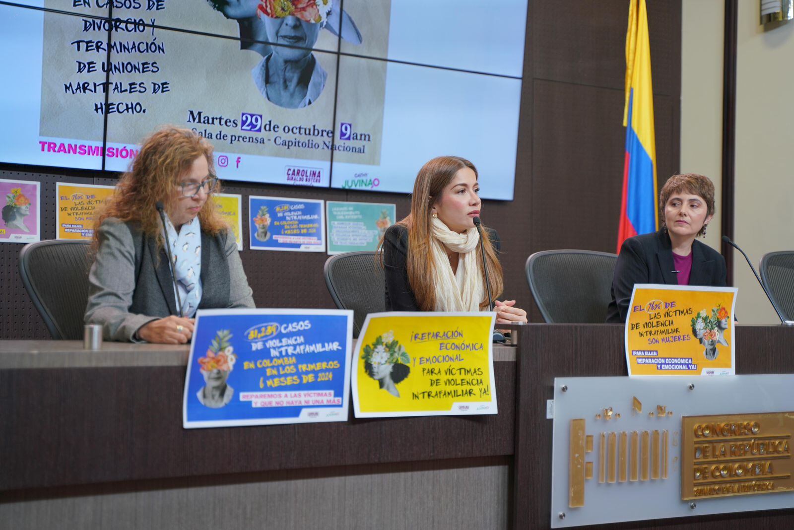 Representantes Catherine Juvinao y Carolina Giraldo.