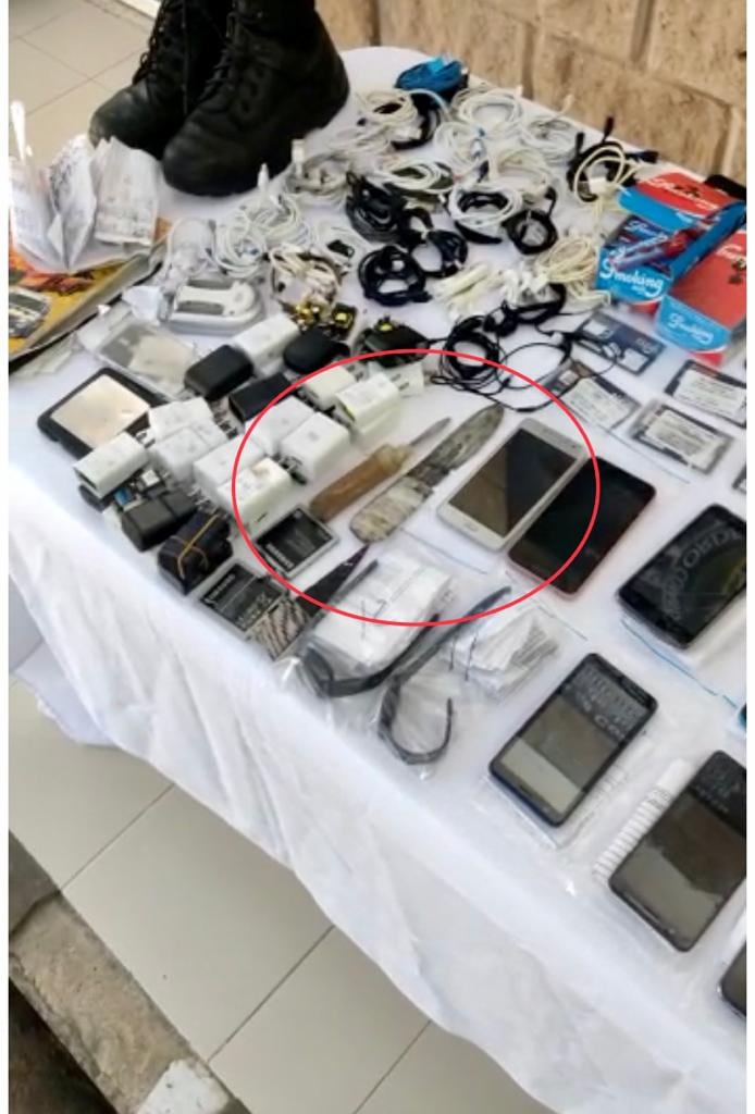 Entre los elementos encontrados había hasta cuchillos.