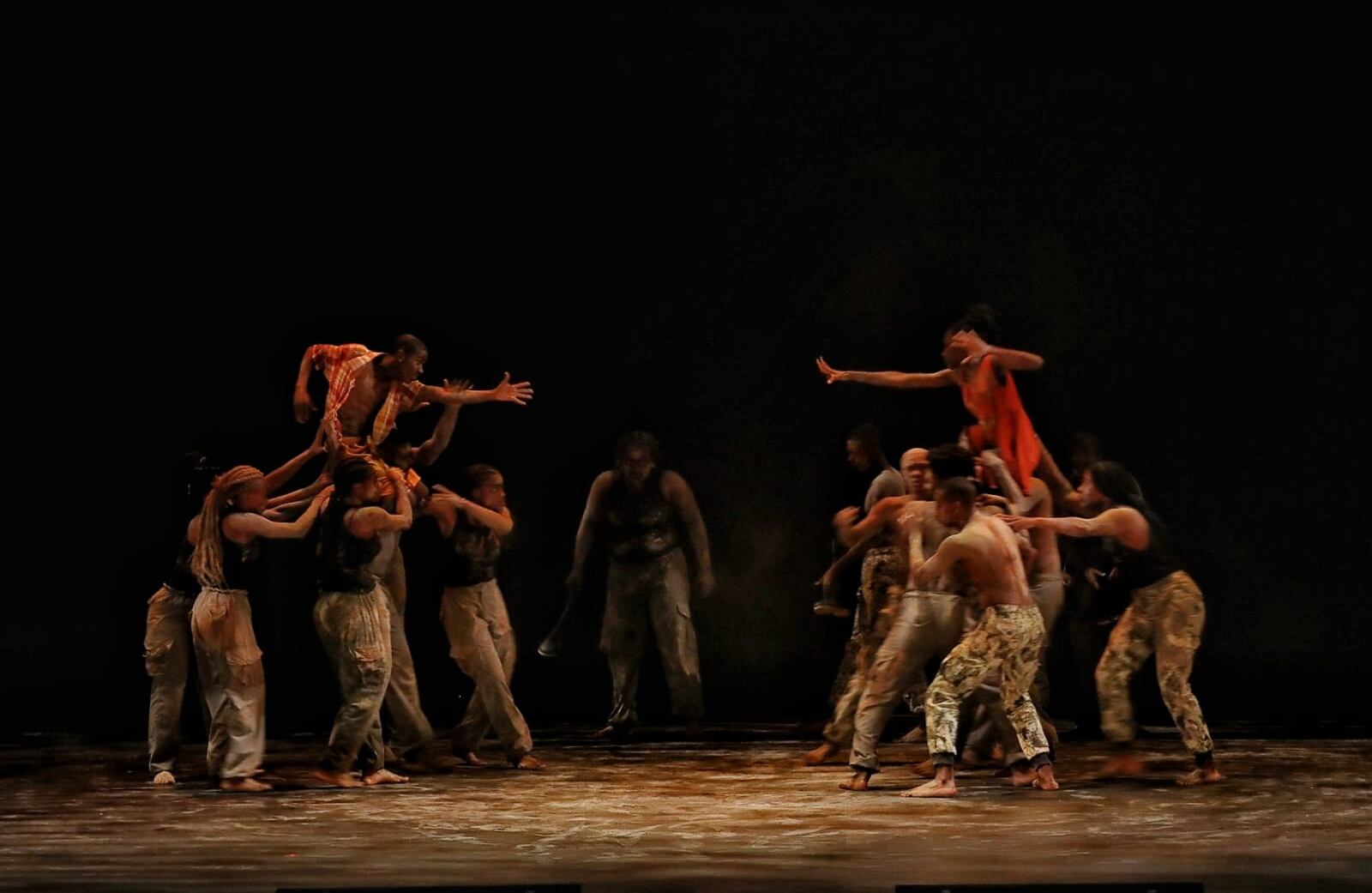 DEVELACIONES Un canto a los cuatro vientos