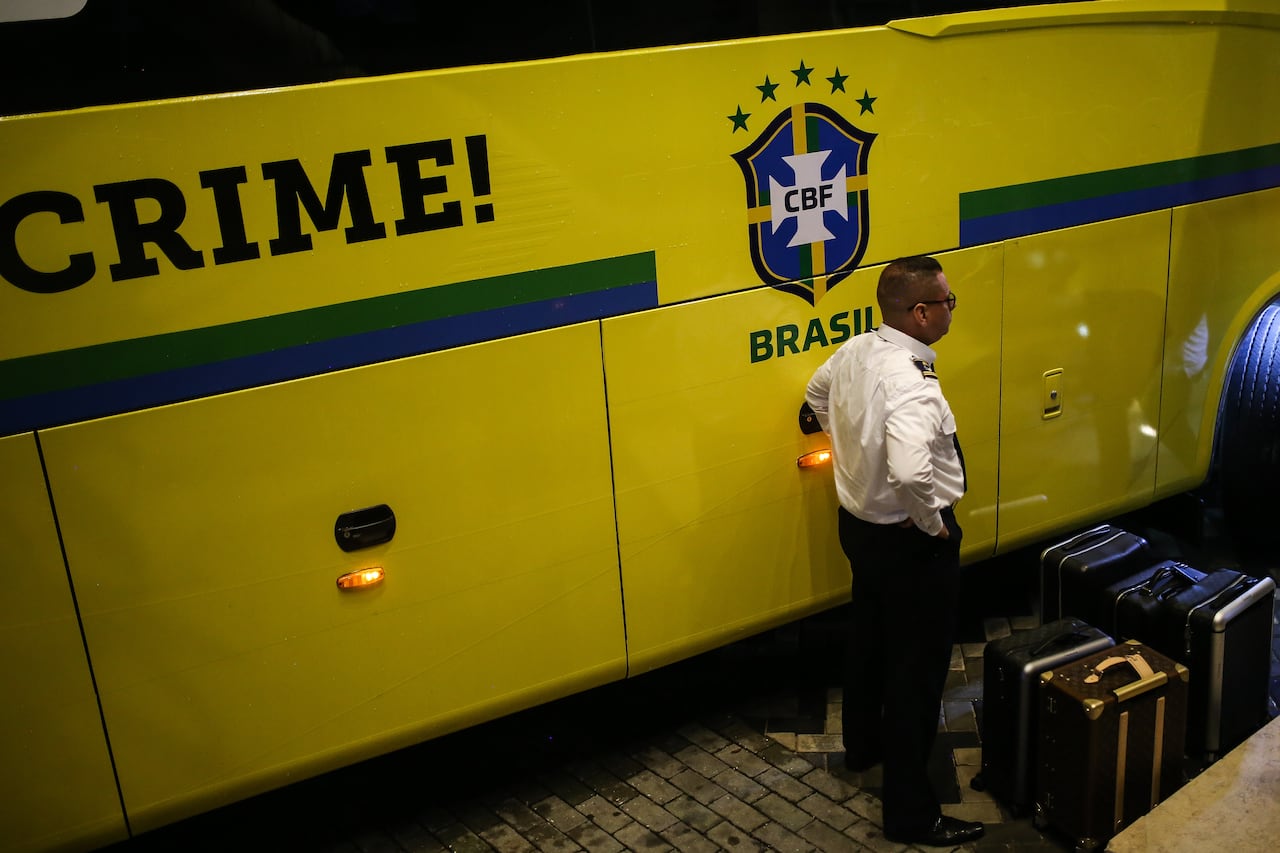 Llegada de selección de futbol de brasil a Barranquilla para el partido por eliminatorias al mundial contra Colombia