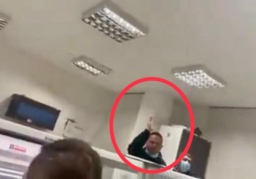 Este es el agente del CTI que se mostró molesto ante el reclamo de los uniformados de la Policía