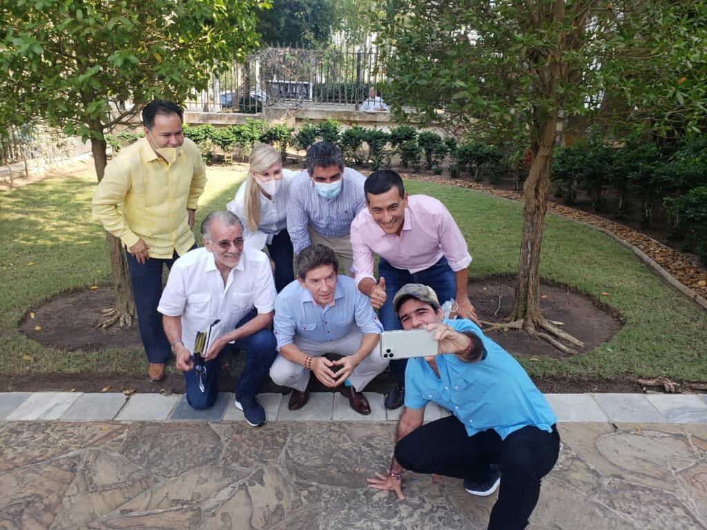 Los exgobernadores en la casa Char en Barranquilla