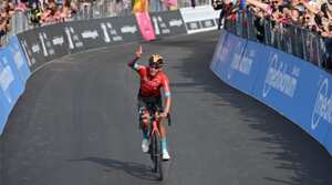 El colombiano se quedó con la etapa 17 del Giro de Italia.