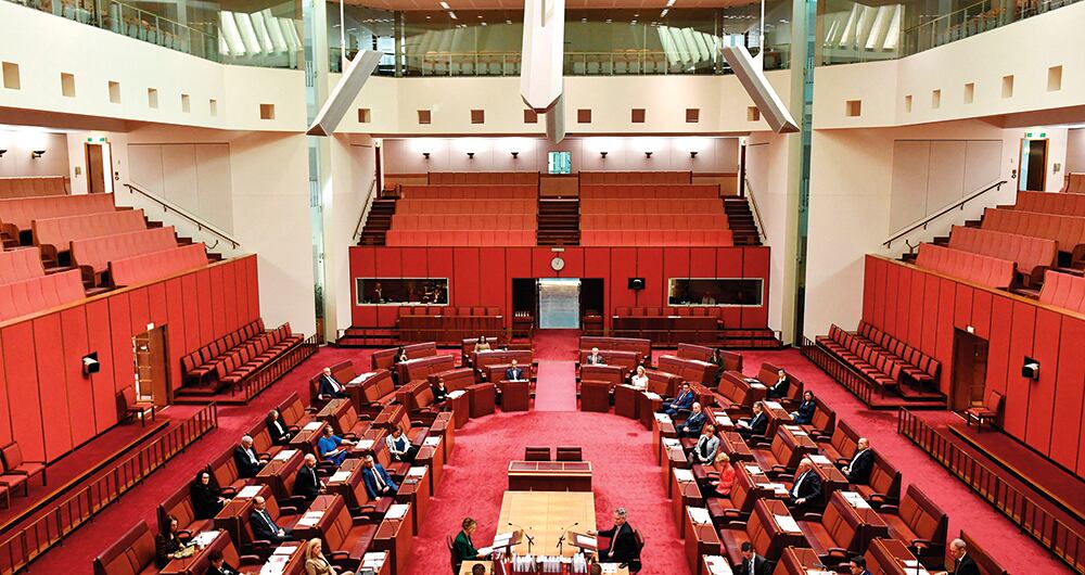 Senado de Australia prohíbe las redes sociales para menores de edad 