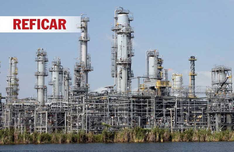 Reficar: Los escandalosos sobrecostos en la Refinería de Cartagena desencadenaron varias investigaciones por los delitos de peculado por apropiación, prevaricato por omisión e interés indebido en celebración de contratos. Dos expresidentes de Ecopetrol, así como varios funcionarios de esta empresa y directivos de compañías privadas han sido llamados a entrevistas y diligencias en la Fiscalía. El proceso está en una etapa inicial.
