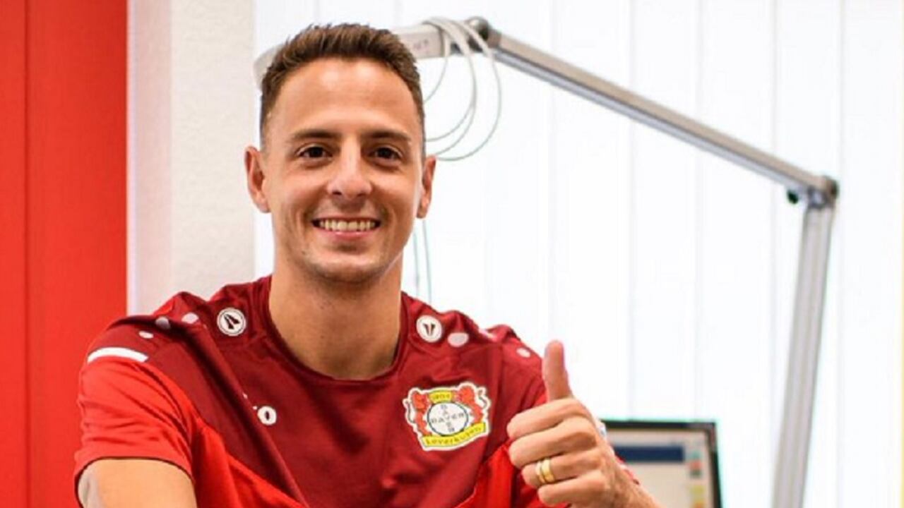 Santiago Arias, lateral del Bayer Leverkusen y la selección Colombia.