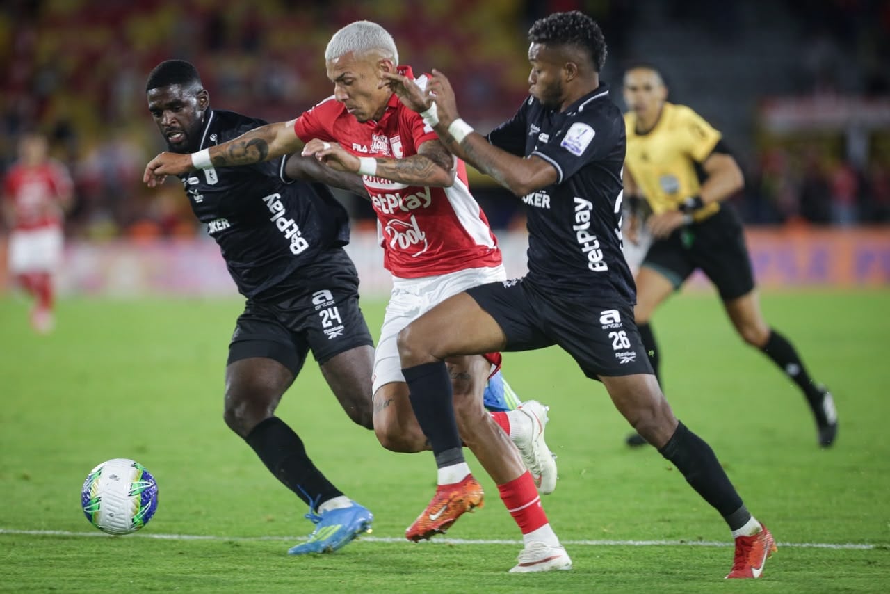 Momento del partido entre Independiente Santa Fe y América de Cali por la fecha 6 del segundo semestre de la Liga Colombiana 2026.