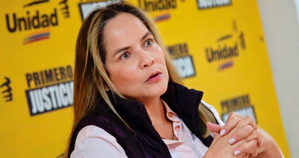 María Beatriz Martínez.