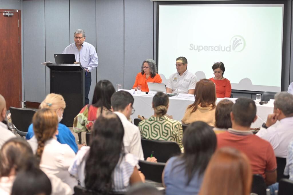 El Superintendente Nacional de Salud, Ulahy Beltrán López, da inicio a la mesa de intervención territorial en la costa.