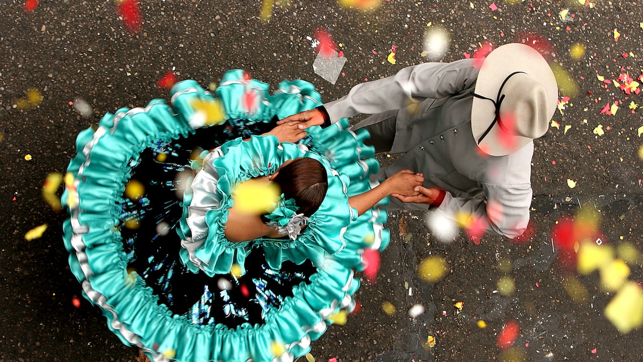 Desde el Instituto de Cultura y Turismo de Yopal se generan espacios que permiten rescatar costumbres y tradiciones como los cantos y vaquería, el trabajo llanero, los bailes tradicionales y los instrumentos típicos.