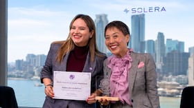 El reconocimiento que recibió Andrea García Beltrán fue entregado durante el Insurtech Insights London 2026, uno de los escenarios más influyentes de innovación en seguros, y hace parte de los Women in Insurance Awards, considerados entre los más relevantes del sector en el ámbito global.