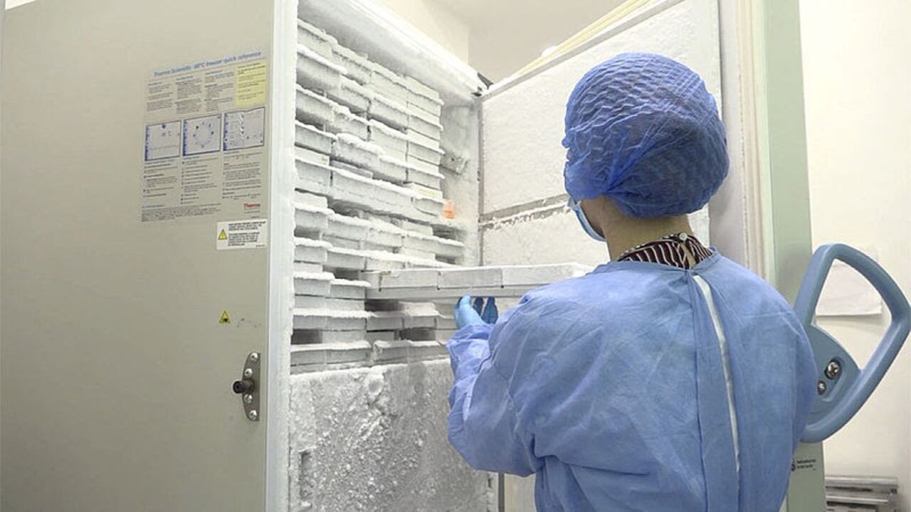 La sede Medellín de la Universidad Nacional puso a disposición de Medellín y Antioquia tres ultracongeladores para almacenar las vacunas contra el coronavirus.