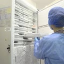 La sede Medellín de la Universidad Nacional puso a disposición de Medellín y Antioquia tres ultracongeladores para almacenar las vacunas contra el coronavirus.