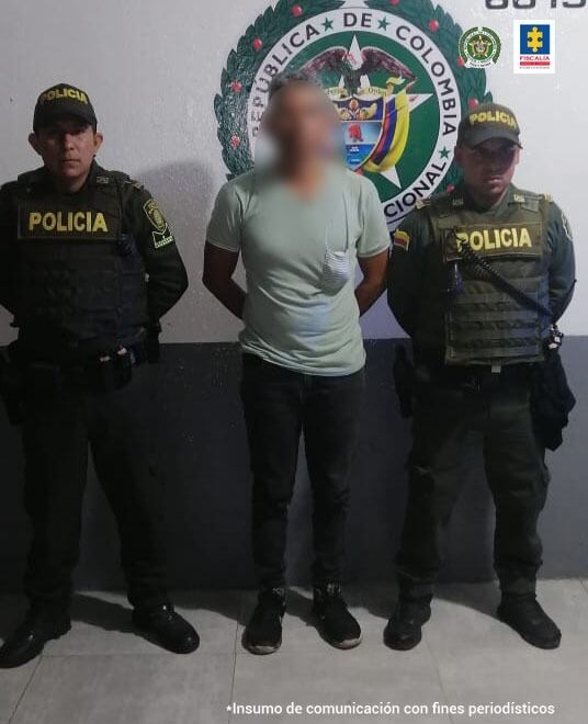 El hombre de 41 años de edad, quien presuntamente abusó de la hija de su compañera sentimental por dos años consecutivos.