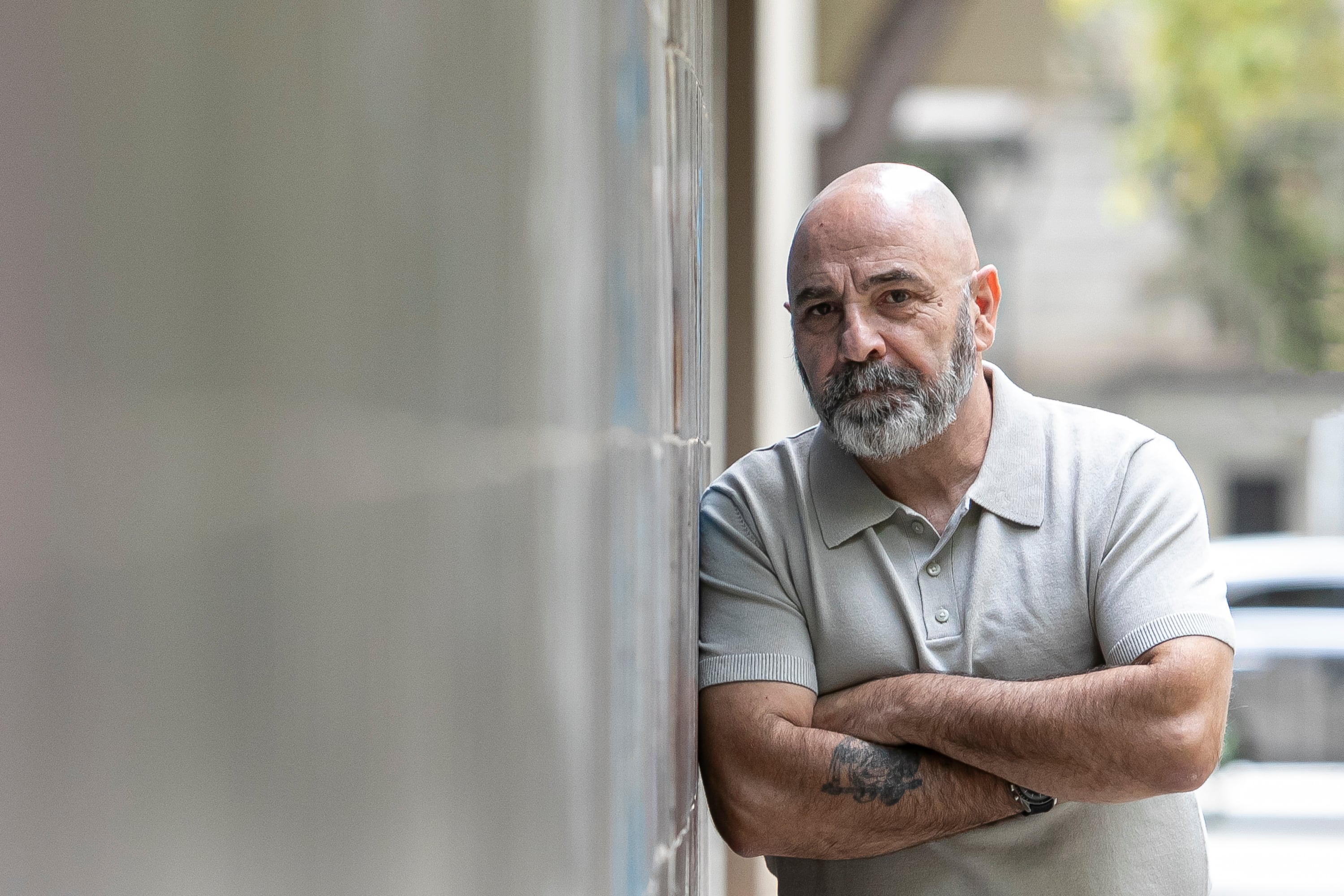 Víctor Amat es profesor colaborador en destacadas instituciones públicas como el Institut Català de la Salut, la Generalitat de Catalunya, la Universidad de Barcelona, la Universidad Autónoma de Barcelona y la Universidad Ramon Llull.