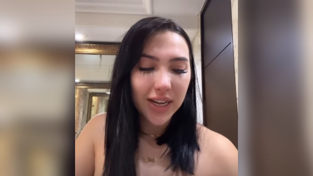 La influencer volvió a romper en llanto.