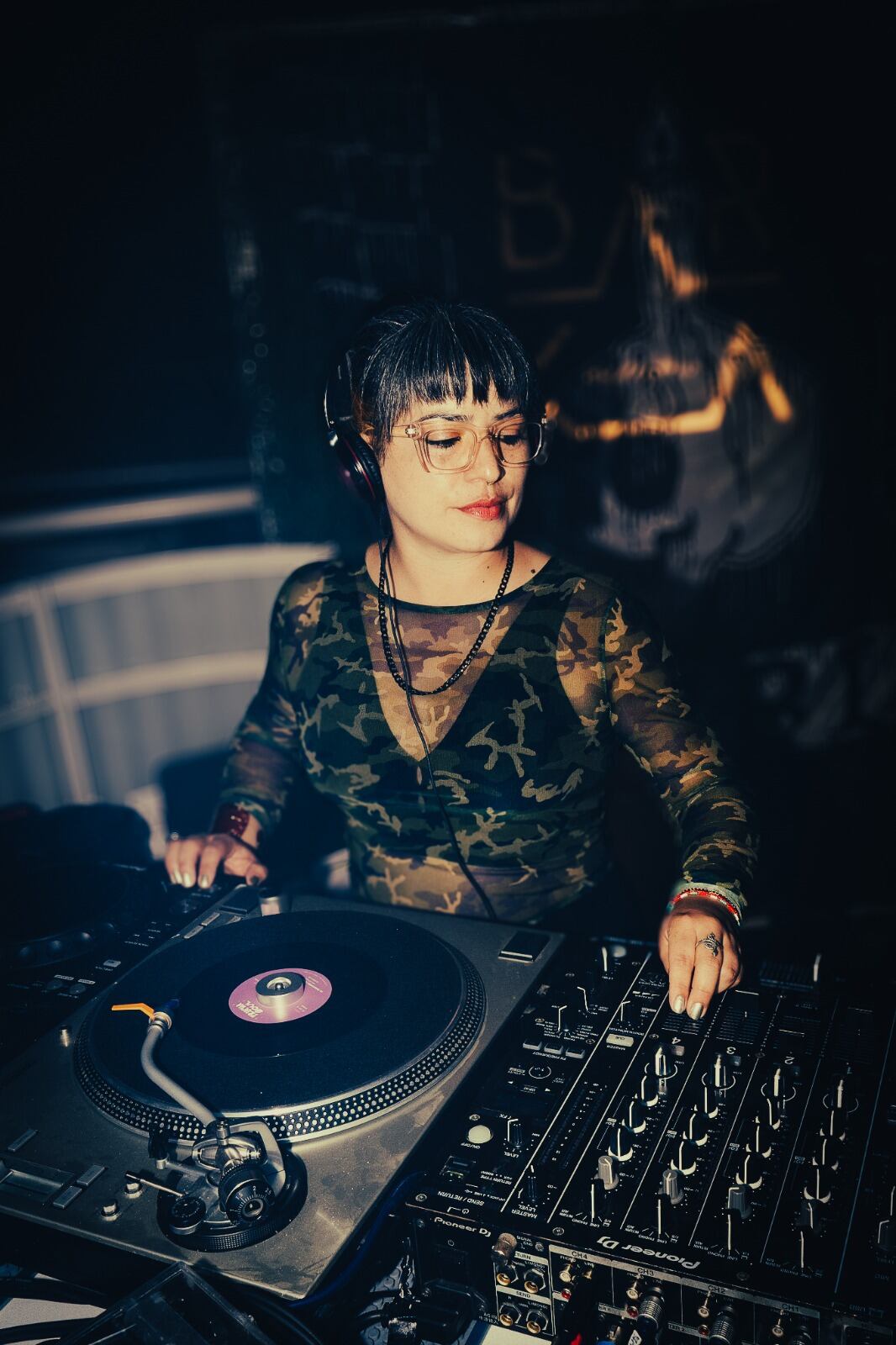 Es una celebración, de la que participan músicos, productores y DJs...