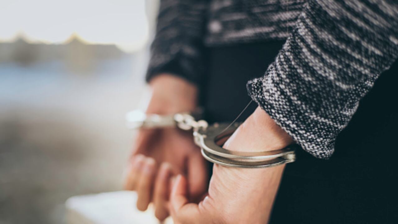 A la cárcel fue enviada una mujer que asesinó a su novio porque este no le dejó revisar su teléfono celular en un hecho que ha causado conmoción en Argentina.