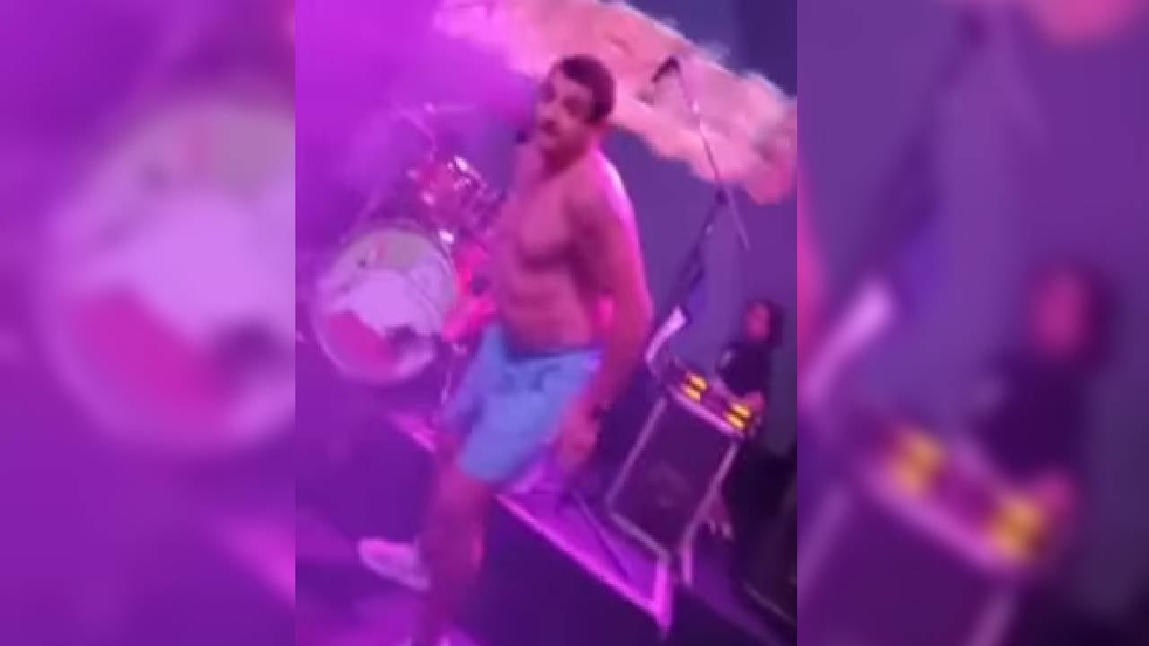 La caída no pasó a mayores, pero al artista le recomendaron no volver a saltar.