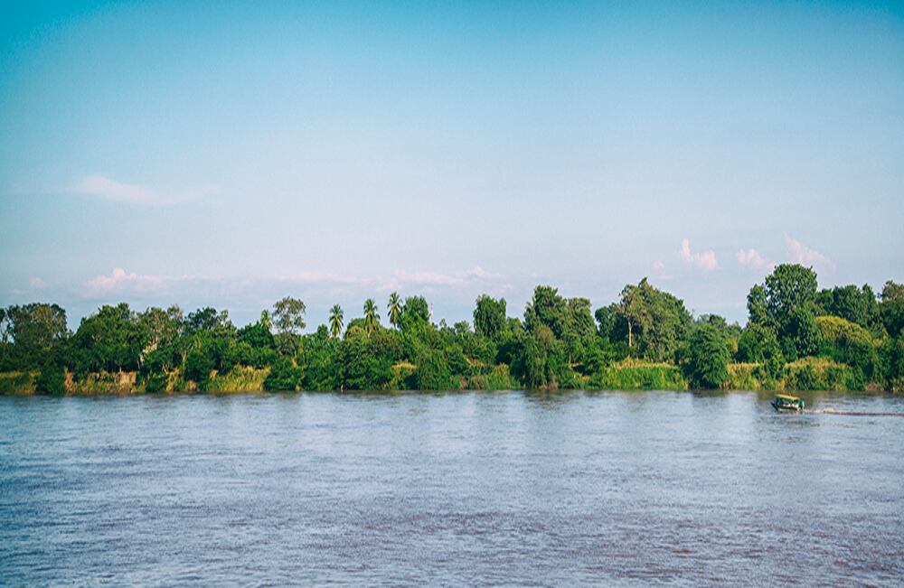 El cielo, la tierra y el agua. La bandera del río