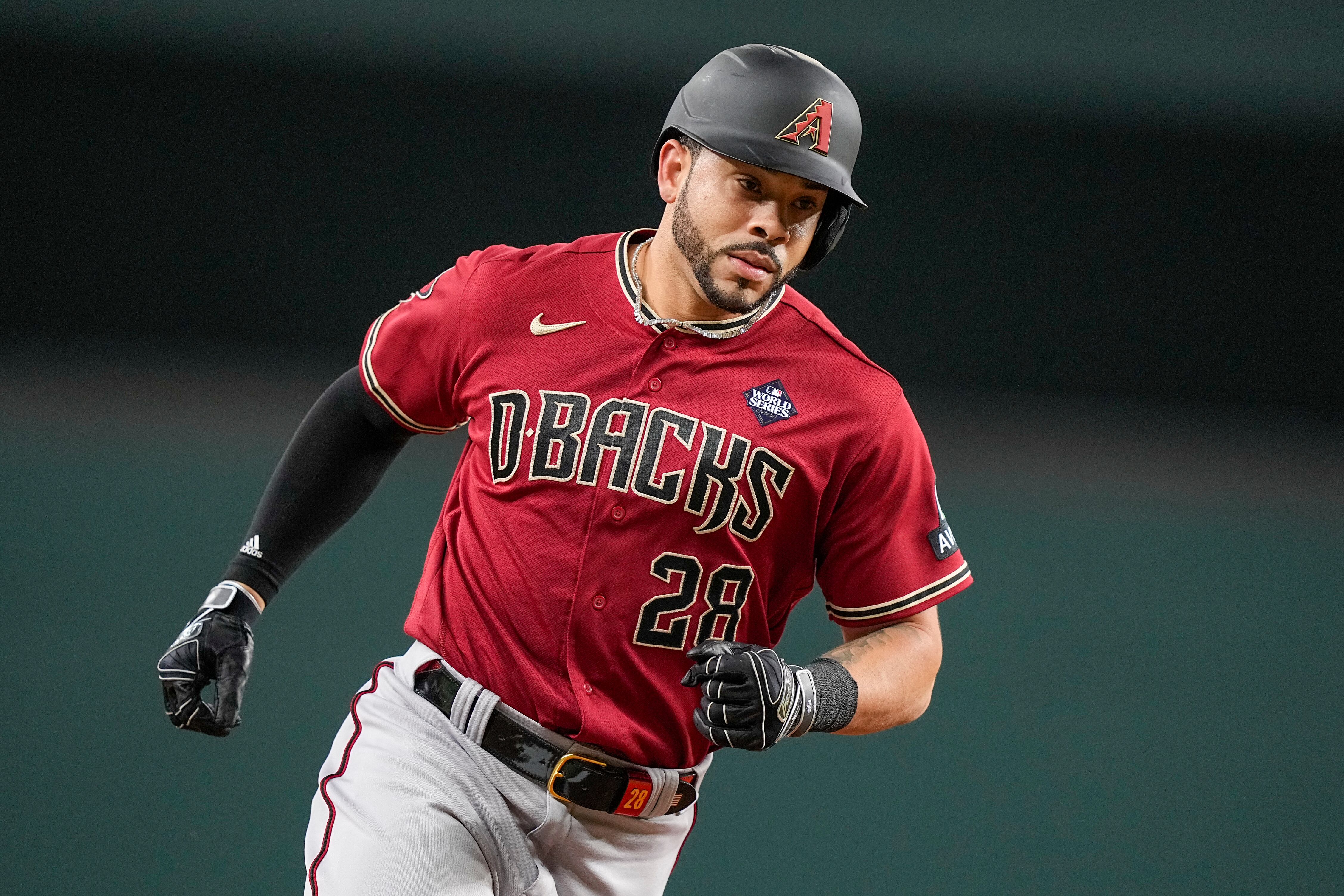 Por los Diamondbacks, los dominicanos Ketel Marte de 5-1 con dos impulsadas, Geraldo Perdomo de 3-1 con una anotada. El venezolano Gabriel Moreno de 5-0. El cubano Lourdes Gurriel Jr. de 5-1.