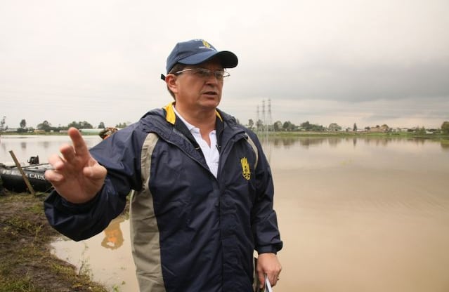 Este martes el director Nacional para la Gestión del Riesgo, Carlos Iván Márquez, realizó un sobrevuelo por el río Bogotá. 